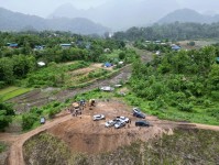  นายกจอย ลงพื้นที่ตรวจติดตามการทำงานของเครื่องจักรกลในพื้นที่ ต.ท่าสองยาง อ.ท่าสองยาง จ.ตาก 