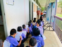 วันที่ 19,20,25และ27 มิถุนายน 2568 น.ส.พนิดา ตลับทอง เจ้าพนักงานทันตสาธารณสุขปฎิบัติงาน น.ส.โสภา วรนารถวิชัย ผู้ช่วยทันตกรรม จนท.รพ.สต.บ้านสันป่าไร่ ร่วมกับ จนท.ฝ่ายทันตกรรม รพ.แม่ระมาดและจนท.รพ.สต.บ้านทุ่งมะขามป้อม ออกให้บริการตรวจสุขภาพช่องปากประจำปี เค