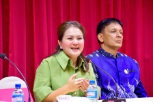 นายก อบจ.ตาก (นายกจอย) ลงพื้นที่พบปะพูดคุยเพื่อผลักดันงานด้านการศึกษา อำเภอแม่สอด