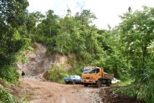 นายกจอย (นายก อบจ.ตาก) สนับสนุนเครื่องจักรกลพร้อมน้ำมันเชื้อเพลิง 86,000 บาท ในพื้นที่ ต.ช่องแคบ อ.พบพระ จ.ตาก 