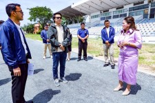 นายกจอย นายก อบจ.ตาก ลงพื้นที่ตรวจงาน การเตรียมการปรับปรุงสนามกีฬา อบจ.ตาก ในเฟสที่ 2 งบประมาณ 27,850,000 บาท