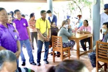 นายกอบจ.ตาก (นายกจอย) พบปะผู้เข้าร่วมโครงการส่งเสริมความรู้ด้านการมีส่วนร่วมในการพัฒนาท้องถิ่นจังหวัดตาก