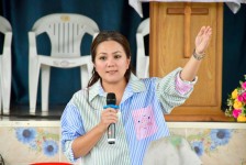 นายกจอย (นายก อบจ.ตาก) สนับสนุนเครื่องจักรกลพร้อมน้ำมันเชื้อเพลิง 270,000 บาท ในพื้นที่ ต.แม่จัน อ.อุ้มผาง จ.ตาก 