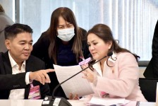 (นายกจอย) นายกองค์การบริหารส่วนจังหวัดตากเข้าประชุมชี้แจงต่อคณะอนุกรรมาธิการจังหวัด