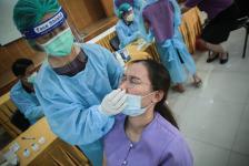 อบจ.ตาก ตรวจคัดกรองด้วยชุดตรวจ Atigen Test Kid (ATK) ให้แก่บุคลากรในสังกัด ตามนโยบาย นายก อบจ.ตาก เพื่อป้องกันการแพร่ระบาดของโรค covid-19