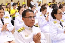 ร่วมพิธีเจริญพระพุทธมนต์และทําบุญตักบาตร (ข้าวสาร อาหารแห้ง) ถวายพระราชกุศล เฉลิมพระเกียรติพระบาทสมเด็จพระเจ้าอยู่หัว เนื่องในโอกาสวันเฉลิมพระชนมพรรษา ๒๘ กรกฎาคม ๒๕๖๘ 