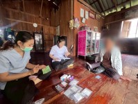 31 กรกฎาคม 2568 น.ส.วาสนา กึกก้องโลกา พยาบาลวิชาชีพปฎิบัติการ รพ.สต.บ้านสันป่าไร่ ร่วมกับ จนท.รพ.แม่ระมาด ออกเยี่ยมบ้านผู้สูงอายุ จำนวน 1 รายและผู้ป่วยโรคมะเร็งปอด จำนวน 1 ราย เพื่อติดตามให้ความรู้ คำแนะนำ คำปรึกษา พร้อมทั้งให้กำลังใจแก่ผู้สูงอายุ/ผู้ป่วย