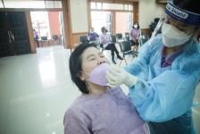 อบจ.ตาก ตรวจคัดกรองด้วยชุดตรวจ Atigen Test Kid (ATK) ให้แก่บุคลากรในสังกัด ตามนโยบาย นายก อบจ.ตาก เพื่อป้องกันการแพร่ระบาดของโรค covid-19