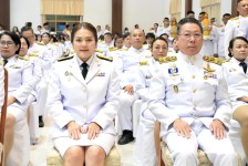 นายก อบจ.ตาก ร่วมพิธีถวายเครื่องราชสักการะและวางพานพุ่ม และพิธีจุดเทียนถวายพระพรชัยมงคล เนื่องในโอกาสวันเฉลิมพระชนมพรรษา 12 สิงหาคม 2568