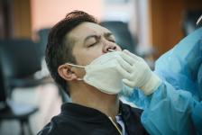 อบจ.ตาก ตรวจคัดกรองด้วยชุดตรวจ Atigen Test Kid (ATK) ให้แก่บุคลากรในสังกัด ตามนโยบาย นายก อบจ.ตาก เพื่อป้องกันการแพร่ระบาดของโรค covid-19