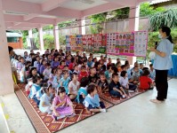 25 สิงหาคม 2568 นางเสาร์แก้ว อ่วมพิทยา เจ้าพนักงานสาธารณสุข รพ.สต.บ้านสันป่าไร่ ออกให้ความรู้เรื่องโรคหนอนพยาธิ การเก็บอุจจาระส่งตรวจและนัดหมายการส่งอุจจาระเพื่อตรวจหาไข่พยาธิ ในเด็กนักเรียนโรงเรียนจาตุรจินดา ตามโครงการพระราชดำริ สมเด็จพระกนิษฐาธิราชเจ้า 