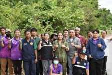 นายกจอย (นายก อบจ.ตาก) ลงพื้นที่ตรวจติดตามโครงการปรับปรุงถนน ในพื้นที่บ้านวังม่วง ต.ไม้งาม อ.เมืองตาก งบประมาณ 419,700 บาท