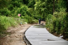 นายกจอย (นายก อบจ.ตาก) ลงพื้นที่ตรวจติดตามโครงการปรับปรุงถนน ในพื้นที่บ้านวังม่วง ต.ไม้งาม อ.เมืองตาก งบประมาณ 419,700 บาท