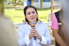 นายกจอย (นายก อบจ.ตาก) สนับสนุนเครื่องจักรกลพร้อมน้ำมันเชื้อเพลิง 170,000 บาท ขุดลอกลำห้วยในพื้นที่ ต.ทุ่งกระเชาะ อ.บ้านตาก 