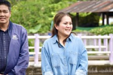 นายกจอย (นายก อบจ.ตาก) ตรวจความเรียบร้อยของเครื่องจักรกลในการขุดลอกคลองในพื้นที่ ต.แม่ตาว อ.แม่สอด งบประมาณ 50,000 บาท