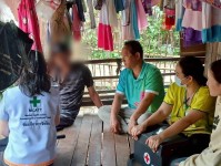 5 กันยายน 2568 นางอัจฉรา ทวีเกื้อกูลกิจ นายกองค์การบริหารส่วนจังหวัดตาก มอบหมายให้ รพ.สต.บ้านสันป่าไร่ โดยนางเสาร์แก้ว อ่วมพิทยา เจ้าพนักงานสาธารณสุข ร่วมกับ จนท.กลุ่มงานจิตเวชและยาเสพติด รพ.แม่ระมาด และเครือข่ายคนต่อชีวิต ม.3 บ้านป่าไร่เหนือ เยี่ยมบ้านกล