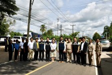 นายกจอย (นายก อบจ.ตาก) ตรวจความเรียบร้อยของโครงการปรับปรุงถนนโดยซ่อมแชมเป็นผิวทางแอสฟัลท์ติกคอนกรีต (Overlay)ในพื้นที่ ต.แม่กุ - ต.แม่ตาว อ.แม่สอด งบประมาณ 1,219,800 บาท 