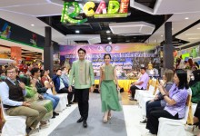 นายกจอย เดินหน้าขับเคลื่อนนโยบายพัฒนาการท่องเที่ยว มอบรองนายกฯ สราวุธ เปิดกิจกรรมส่งเสริมการท่องเที่ยว จ.ตาก เสริมภาพลักษณ์กระตุ้นเศรษฐกิจ พร้อมยกระดับคุณภาพชีวิตคนในพื้นที่