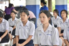 อบจ.ตาก สนับสนุนงบประมาณ 400,000 บาท มอบสื่อการเรียนการสอนแก่โรงเรียนในอำเภอท่าสองยาง ยกระดับคุณภาพการศึกษาในพื้นที่”