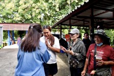 (นายกจอย) นายก อบจ.ตาก ลงพื้นที่ตรวจสอบจุดเกิดเหตุ และมอบขวัญกำลังใจ ให้แก่เจ้าหน้าที่ผู้ปฏิบัติงานและประชาชน