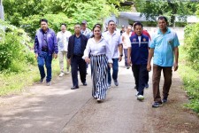 นายกจอย (นายกอบจ.ตาก) ตรวจติดตามการทำงานของเครื่องจักร ปรับปรุงซ่อมแซมไหล่ทาง และ ปรับภูมิทัศน์ งบประมาณ 12,000 บาท