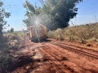 ให้การสนับสนุนเครื่องจักรกล ลงพื้นที่ดำเนินการปรับปรุงถนนลูกรังบดอัดแน่น