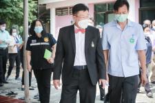 นายกองค์การบริหารส่วนจังหวัดตาก พร้อมด้วย คณะผู้บริหารและเจ้าหน้าที่ องค์การบริหารส่วนจังหวัดตาก ลงพื้นที่ตรวจเยี่ยมและให้กำลังใจเจ้าหน้าที่ผู้ปฏิบัติงาน ตามแผนการตรวจเยี่ยมพื้นที่ สถานีอนามัยเฉลิมพระเกียรติฯ และโรงพยาบาลส่งเสริมสุขภาพตำบล