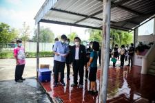 นายกองค์การบริหารส่วนจังหวัดตาก พร้อมด้วย คณะผู้บริหารและเจ้าหน้าที่ องค์การบริหารส่วนจังหวัดตาก ลงพื้นที่ตรวจเยี่ยมและให้กำลังใจเจ้าหน้าที่ผู้ปฏิบัติงาน ตามแผนการตรวจเยี่ยมพื้นที่ สถานีอนามัยเฉลิมพระเกียรติฯ และโรงพยาบาลส่งเสริมสุขภาพตำบล