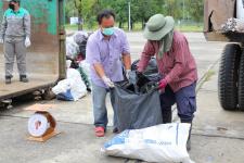 นายกองค์การบริหารส่วนจังหวัดตาก เป็นประธานในพิธีเปิดโครงการบริหารจัดการขยะมูลฝอยรวมและของเสียอันตรายชุมชน ประจำปีงบประมาณ พ.ศ. 2565