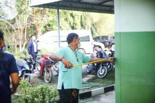 นายกองค์การบริหารส่วนจังหวัดตาก พร้อมด้วย คณะผู้บริหารและเจ้าหน้าที่ องค์การบริหารส่วนจังหวัดตาก ลงพื้นที่ตรวจเยี่ยมและให้กำลังใจเจ้าหน้าที่ผู้ปฏิบัติงาน ตามแผนการตรวจเยี่ยมพื้นที่ สถานีอนามัยเฉลิมพระเกียรติฯ และโรงพยาบาลส่งเสริมสุขภาพตำบล