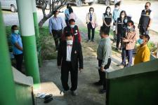 นายกองค์การบริหารส่วนจังหวัดตาก พร้อมด้วย คณะผู้บริหารและเจ้าหน้าที่ องค์การบริหารส่วนจังหวัดตาก ลงพื้นที่ตรวจเยี่ยมและให้กำลังใจเจ้าหน้าที่ผู้ปฏิบัติงาน ตามแผนการตรวจเยี่ยมพื้นที่ สถานีอนามัยเฉลิมพระเกียรติฯ และโรงพยาบาลส่งเสริมสุขภาพตำบล