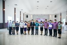 ายกองค์การบริหารส่วนจังหวัดตาก มอบหมายให้ นายฑีฆะพล ทวีเกื้อกูลกิจ รองนายกองค์การบริหารส่วนจังหวัดตาก ร่วมเป็นเกียรติในงานโครงการล้านโดส ล้านใจ ล้านความห่วงใยเพื่อชาวตาก