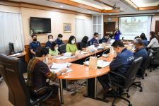 นางสาวเปรมกมล ธีโรภาส ปลัดองค์การบริหารส่วนจังหวัดตากเป็นประธานการประชุมคณะกรรมการสนับสนุนการจัดทำแผนพัฒนาองค์การบริหารส่วนจังหวัดตาก ครั้งที่ 1/2565