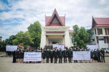 องค์การบริหารส่วนจังหวัดตาก ร่วมกันแสดงสัญลักษณ์ด้วยการแต่งกายชุดดำ พร้อมจัดทำป้ายข้อความเรียกร้องให้แก้ไขปัญหาอุปสรรคในการถ่ายโอนโรงพยาบาลส่งเสริมสุขภาพตำบล