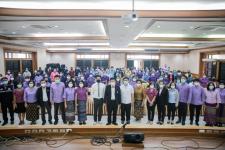 นายกองค์การบริหารส่วนจังหวัดตาก เป็นประธานในพิธีเปิดโครงการฝึกอบรมส่งเสริมการดูแลสุขภาพอนามัยที่ดีของสตรีและบุคคลในครอบครัว ประจำปีงบประมาณ พ.ศ. 2565 พร้อมด้วยว่าที่ ดร.ฑีฆะพล ทวีเกื้อกูลกิจ รองนายกองค์การบริหารส่วนจังหวัดตาก 