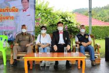 นายก อบจ.ตาก นำทีมลงพื้นที่มอบถุงยังชีพ ในเขตพื้นที่ อำเภออุ้มผาง