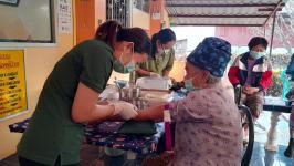 รพ.สต.บ้านสันป่าไร่ เจาะเลือด วัดความดันฯ วัดรอบเอว ชั่งน้ำหนัก ตรวจปัสสาวะ pt NCD