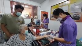 18/4/66 รพ.สต.บ้านสันป่าไร่ เจาะเลือด , วัดความดันฯ , ชั่งน้ำหนัก ผู้ป่วยโรคเบาหวานที่รับยาที่ รพ.สต.บ้านสันป่าไร่ จำนวน 18 ราย