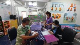 25/4/66 ช่วงบ่าย รพ.สต.บ้านสันป่าไร่ ร่วมกับทีม รพ.แม่ระมาด จ่ายยา , พบแพทย์ , นับจำนวนยา และ ทบทวนความเข้าใจการทานยาก่อนกลับบ้าน ในผู้ป่วยโรคเบาหวานที่รับยาที่ รพ.สต.บ้านสันป่าไร่