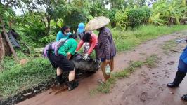 18/6/66 จนท.รพ.สต.บ้านสันป่าไร่ร่วมกับอสม.ม.3บ้านจบปิ ควบคุมโรคไข้เลือดออกรอบ2 เคสดญ.เพ็ญพิชชา ธาราคีรีและรอบแรก ดช.ณัฐคุณ พงษ์ไทย