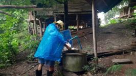 23/6/66 จนท.รพ.สต.บ้านสันป่าไร่ร่วมกับอสม.ม.3บ้านป่าไร่เหนือ ควบคุมโรครอบ2 เคสนางจ้าวา ภูมิพระธาตุ