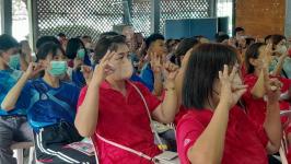 29/6/66 จนท.รพ.สต.บ้านสันป่าไร่ร่วมกับเครือข่ายคนต่อชีวิต จัดอบรมให้ความรู้แก่ผู้นำชุมชนและเครือข่ายในโครงการป้องกันและแก้ไขปัญหาการฆ่าตัวตายในกลุ่มผู้สูงอายุชาวเขาเผ่ากระเหรี่ยงพร้อมทั้งเยี่ยมบ้านกลุ่มเสี่ยงที่มีพฤติกรรมจะฆ่าตัวตาย