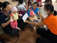 13/7/66 รพ.สต.บ้านสันป่าไร่ ออกหน่วยฉีดวัคซีนเด็กอายุ 0-5 ปี ที่ หมู่ 6 บ้านห้วยกระทิง จำนวน 7 ราย มีการเจาะเลือดตรวจความเข้มข้นของเลือด(Hct) , จ่ายยา para syrferrous syr