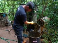 18/7/66 จนท.รพ.สต.บ้านสันป่าไร่ร่วมกับผู้นำชุมชน อบต.พระธาตุ อสม.และประชาชน ม.3บ้านป่าไร่เหนือ รณรงค์สำรวจและทำลายแหล่งเพาะพันธ์ลูกน้ำยุงลายและพ่นสารเคมีกำจัดยุงตัวแก่ทั้งหมู่บ้านเนื่องในวันสวรรคตของสมเด็จย่า