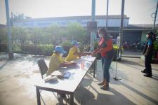 นายก อบจ.ตาก นำวัคซีน Moderna (รอบแรก) ลงพื้นที่ฉีดให้กับประชาชนกลุ่มเปราะบาง  เริ่มต้นที่อำเภอวังเจ้า จังหวัดตาก