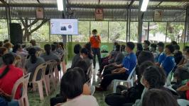 20766 จนท.รพ.สต.บ้านสันป่าไร่ร่วมกับเครือข่ายคุ้มครองผู้บริโภคตำบลพระธาตุจัดอบรมโครงการชุมชนก้าวไกลไปกับงานคุ้มครองผู้บริโภค ณ โรงเรียนบ้านสันป่าไร่ มีผู้เข้าร่วมอบรม จำนวน 100 คน