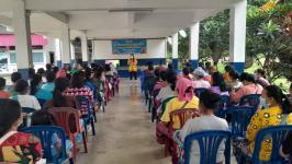 29766 จนท.รพ.สต.บ้านสันป่าไร่ร่วมกับเครือข่ายแม่ยุคใหม่ใส่ใจสุขภาพ จัดอบรมโครงการส่งเสริมความรู้แก่กลุ่มเสี่ยง”เบาหวาน”โรคที่คุณสร้างเอง ณ โรงเรียนบ้านป่าไร่เหนือ โดยมีคุณประนอม จันธิดา จนท.รพ.แม่ระมาดเป็นวิทยากร สนับสนุนงบประมาณจากกองทุนหลักประกันสุขภาพต