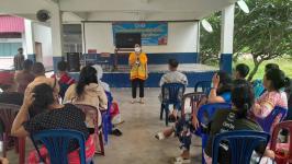 29766 จนท.รพ.สต.บ้านสันป่าไร่ร่วมกับเครือข่ายแม่ยุคใหม่ใส่ใจสุขภาพ จัดอบรมโครงการส่งเสริมความรู้แก่กลุ่มเสี่ยง”เบาหวาน”โรคที่คุณสร้างเอง ณ โรงเรียนบ้านป่าไร่เหนือ โดยมีคุณประนอม จันธิดา จนท.รพ.แม่ระมาดเป็นวิทยากร สนับสนุนงบประมาณจากกองทุนหลักประกันสุขภาพต