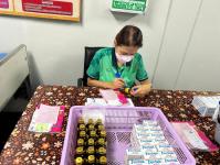 9866 รพ.สต.บ้านสันป่าไร่ ให้บริการฉีดวัคซีนเด็ก อายุ 0-5 ปี จำนวน 23 คน และตรวจสุขภาพช่องปาก , เคลือบฟลูออไรด์ , เจาะเลือดตรวจ Hct , จ่ายยา para syr และ ferrous syr