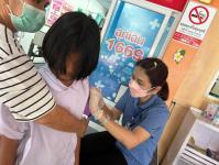 23/8/66 รพ.สต.บ้านสันป่าไร่ ติดตามฉีดวัคซีนนักเรียน (รอบสอง) จำนวน 5 โรงเรียน รวมนักเรียน 40 คน